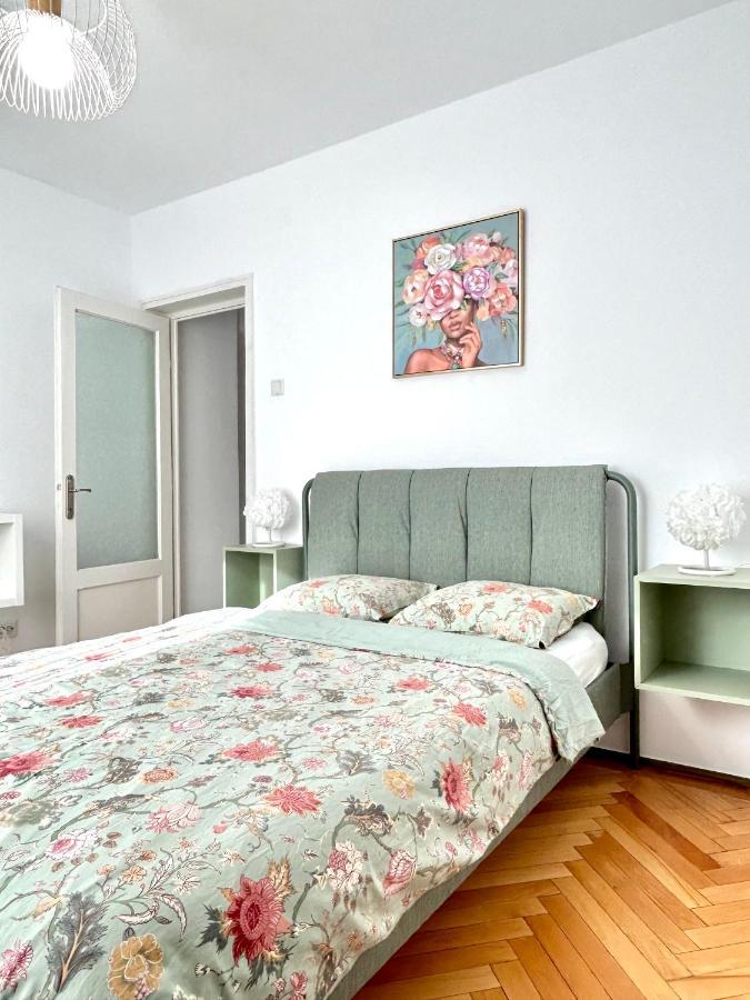 Parliament Central Apartment بوخارست المظهر الخارجي الصورة